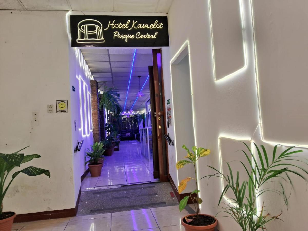 Hotel Kamelot Parque Central Quetzaltenango Luaran gambar