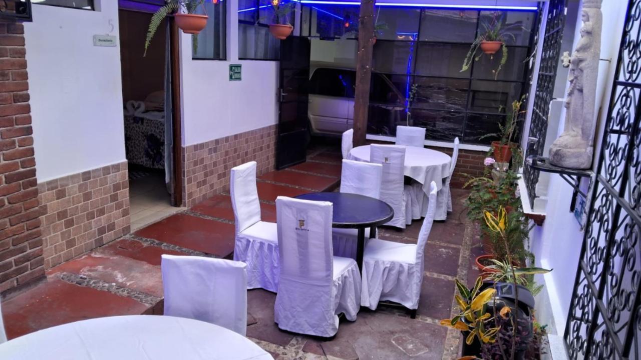 Hotel Kamelot Parque Central Quetzaltenango Luaran gambar