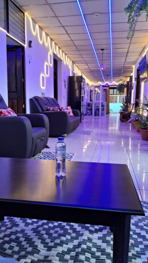 Hotel Kamelot Parque Central Quetzaltenango Luaran gambar