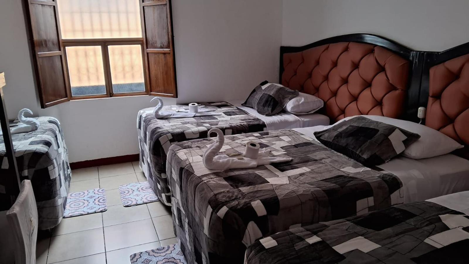 Hotel Kamelot Parque Central Quetzaltenango Luaran gambar