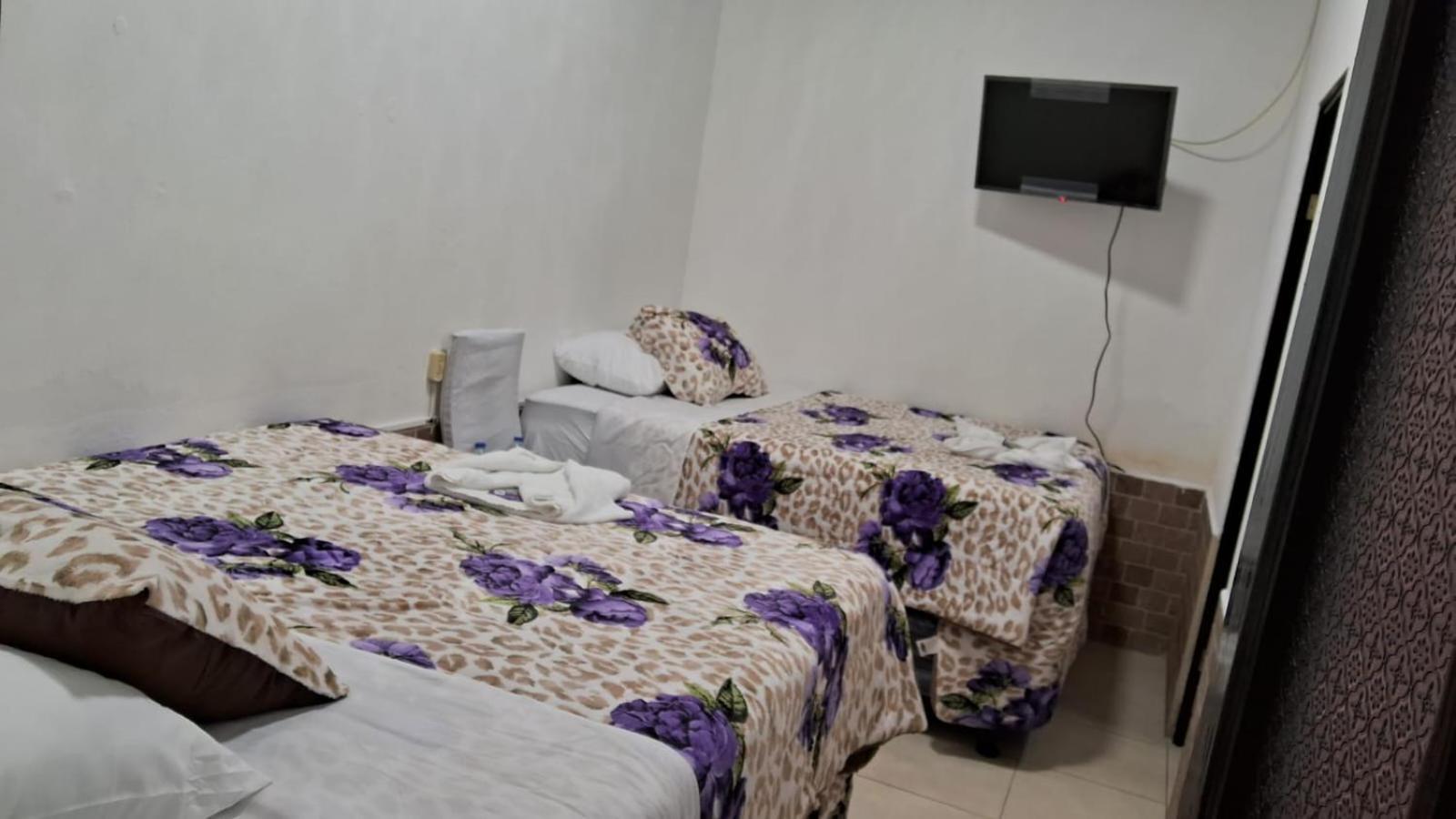 Hotel Kamelot Parque Central Quetzaltenango Luaran gambar