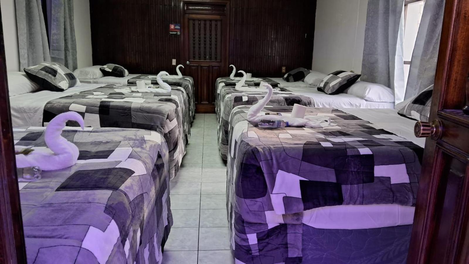 Hotel Kamelot Parque Central Quetzaltenango Luaran gambar