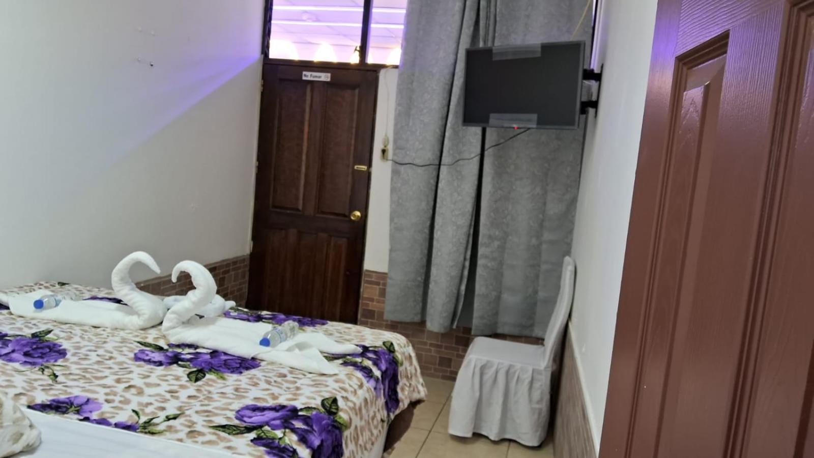 Hotel Kamelot Parque Central Quetzaltenango Luaran gambar